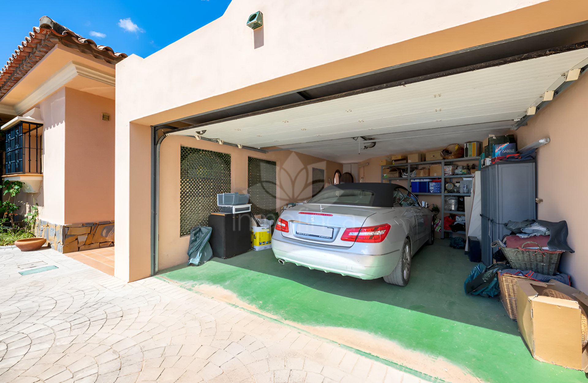 Villa in Estepona East, Estepona