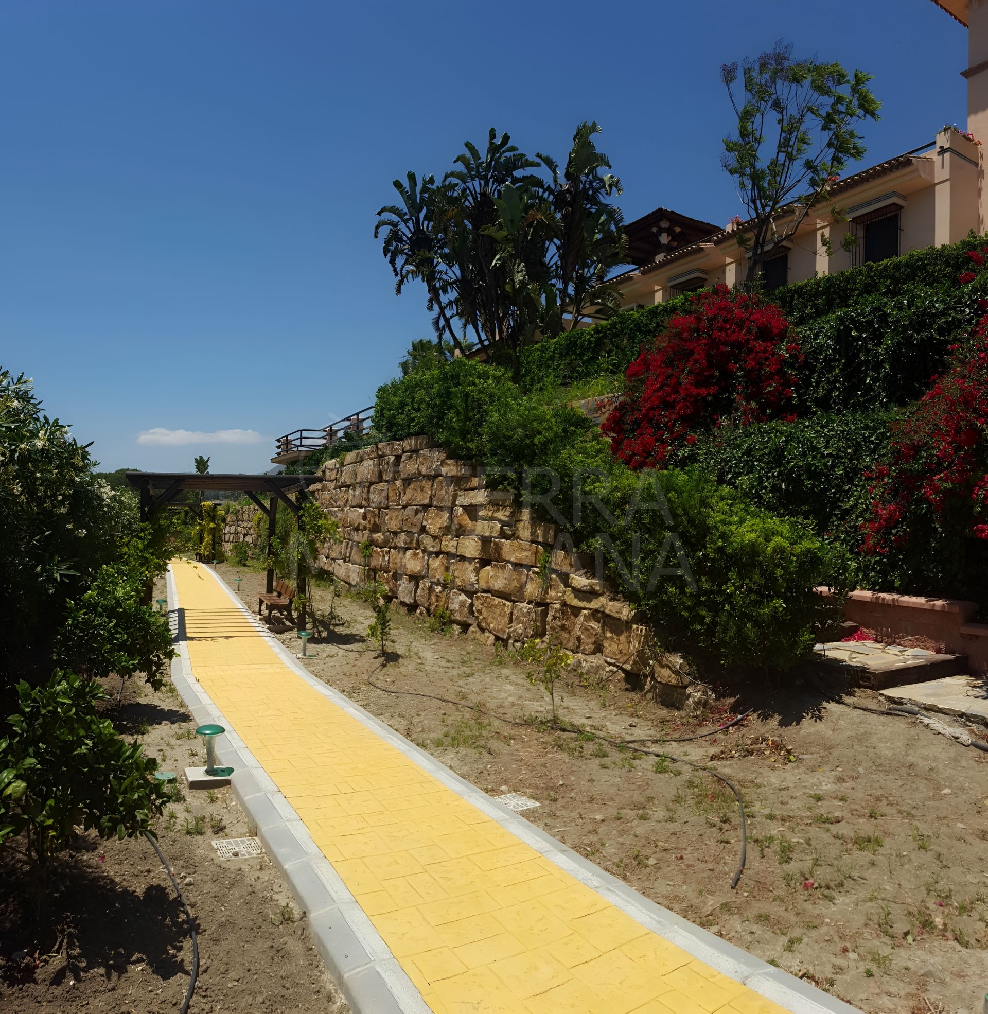 Villa in Estepona East, Estepona