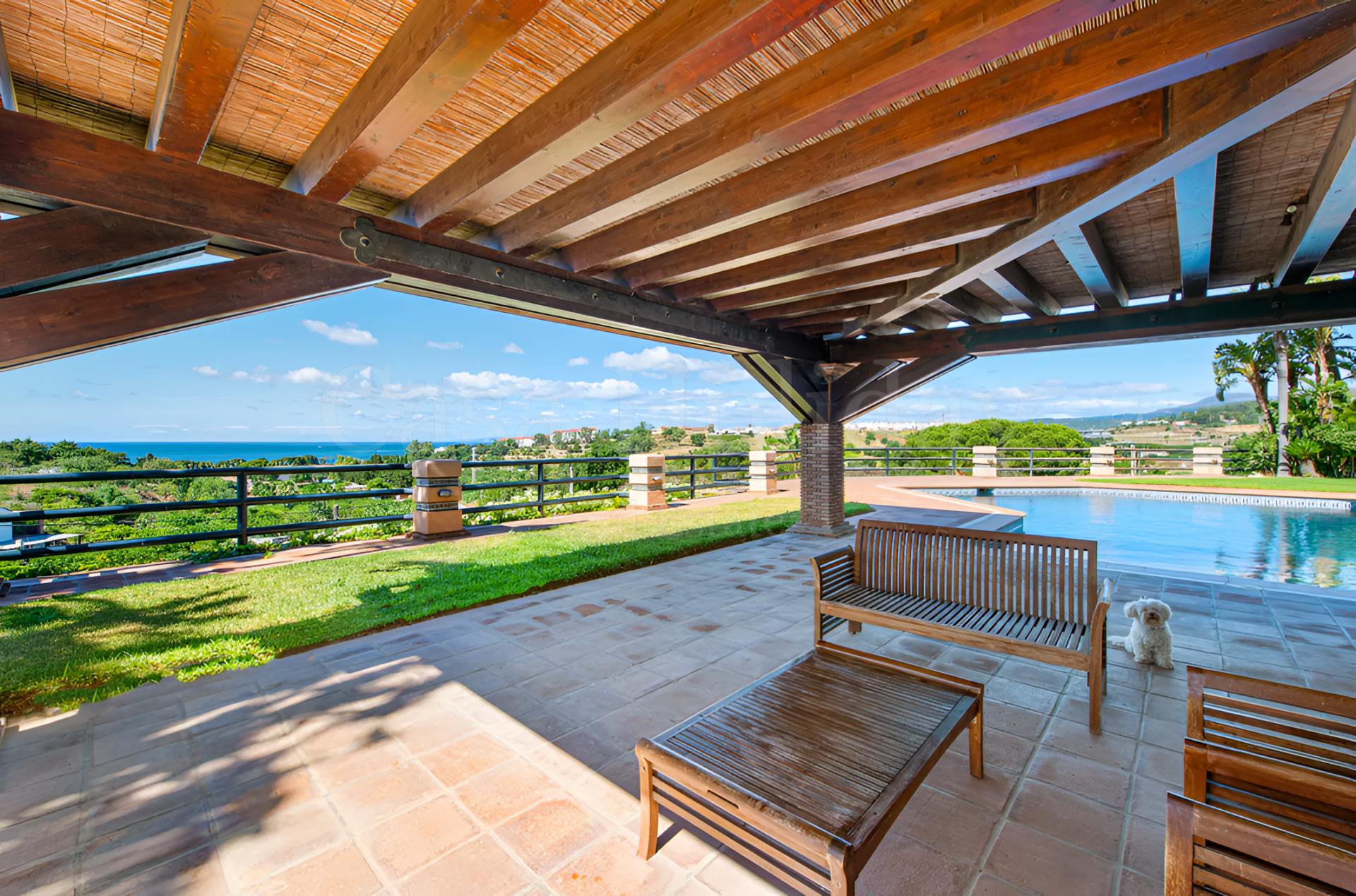 Villa in Estepona East, Estepona