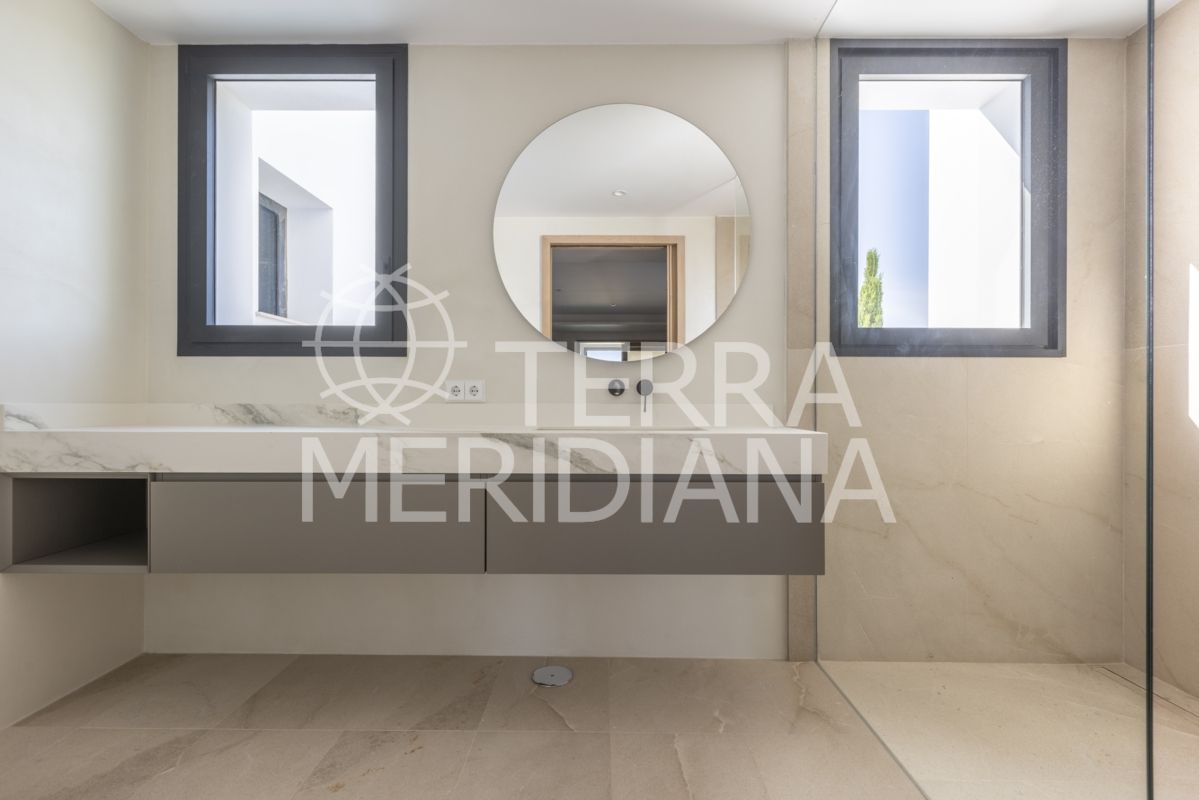 Villa in Almenara, Sotogrande