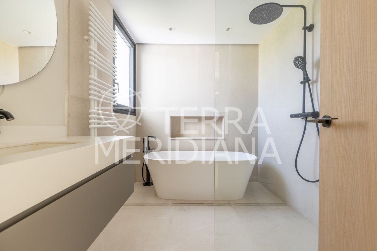 Villa in Almenara, Sotogrande