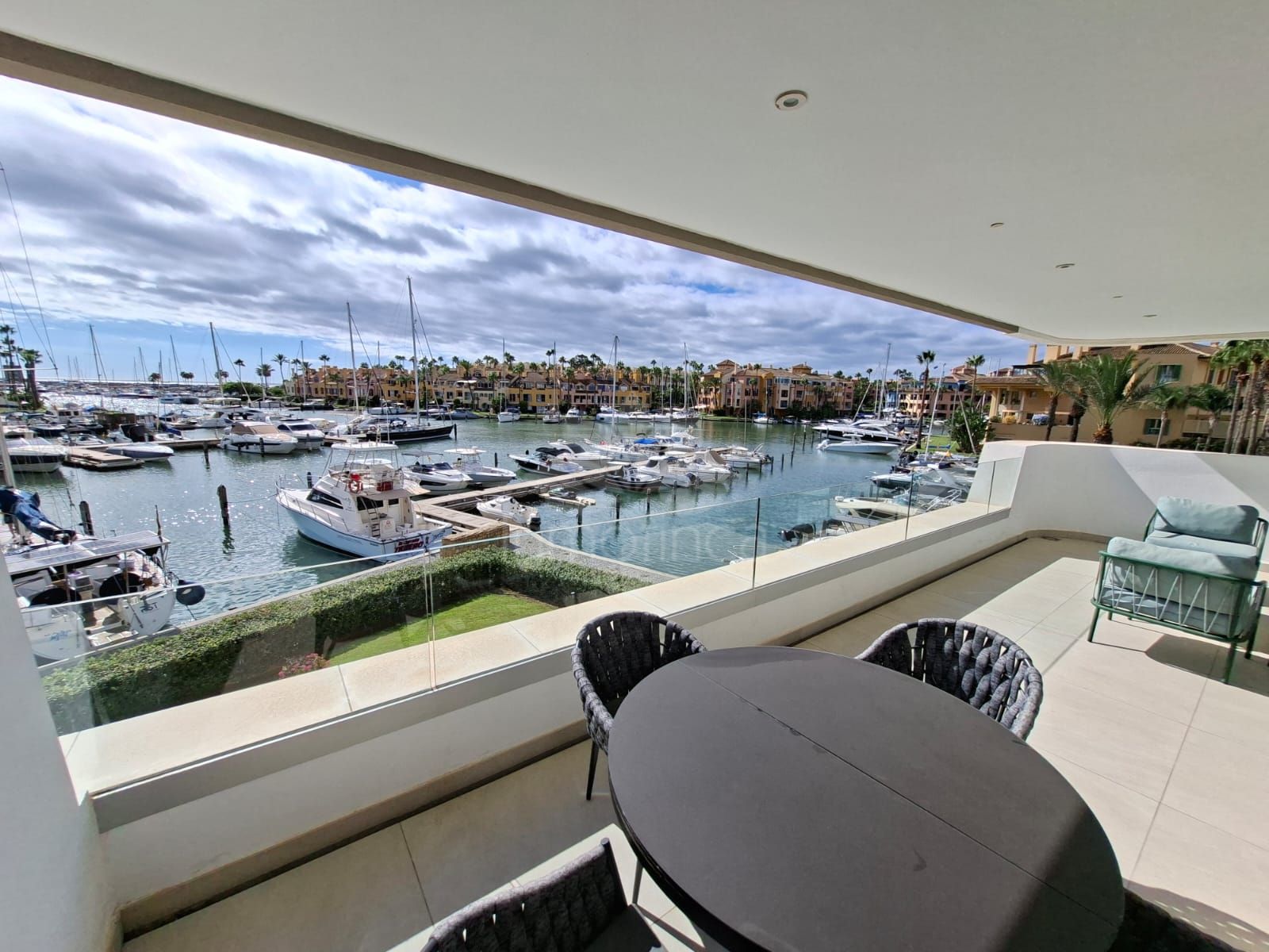 Apartment in Pier, Sotogrande