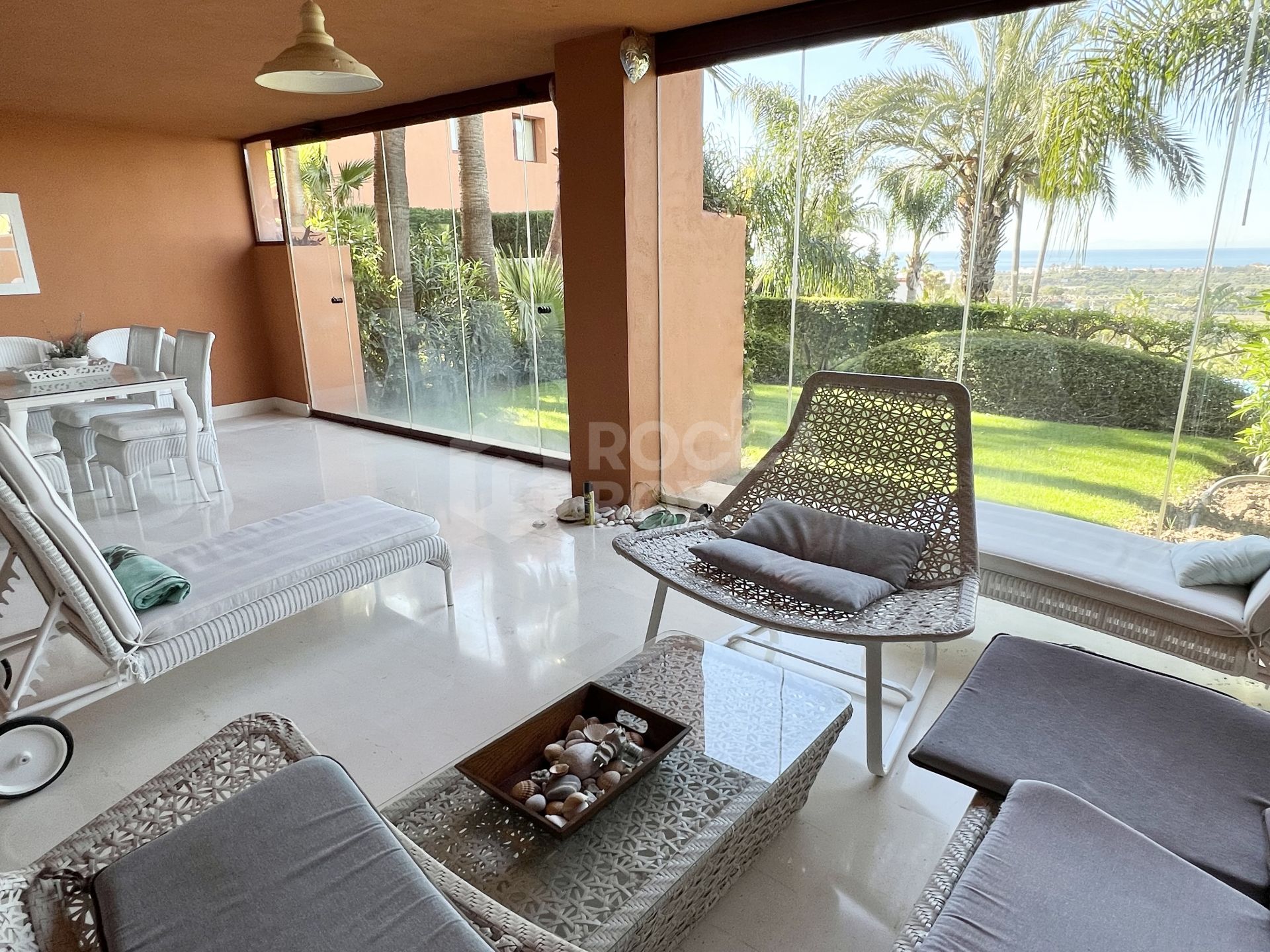 Luxury apartment for sale in Mirador de Los Flamingos with open sea views