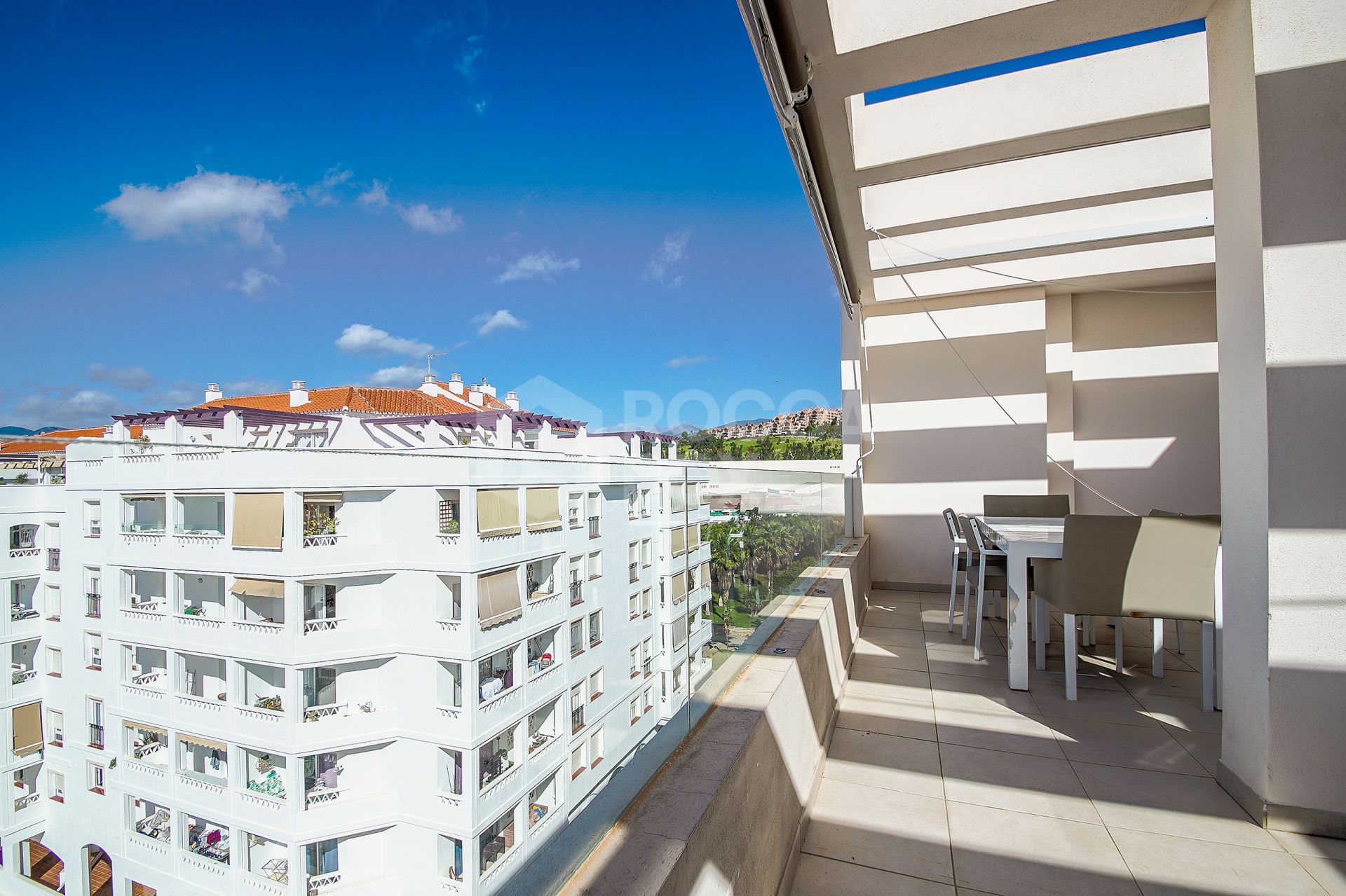 Penthouse for long term rent in La Campana, Nueva Andalucia