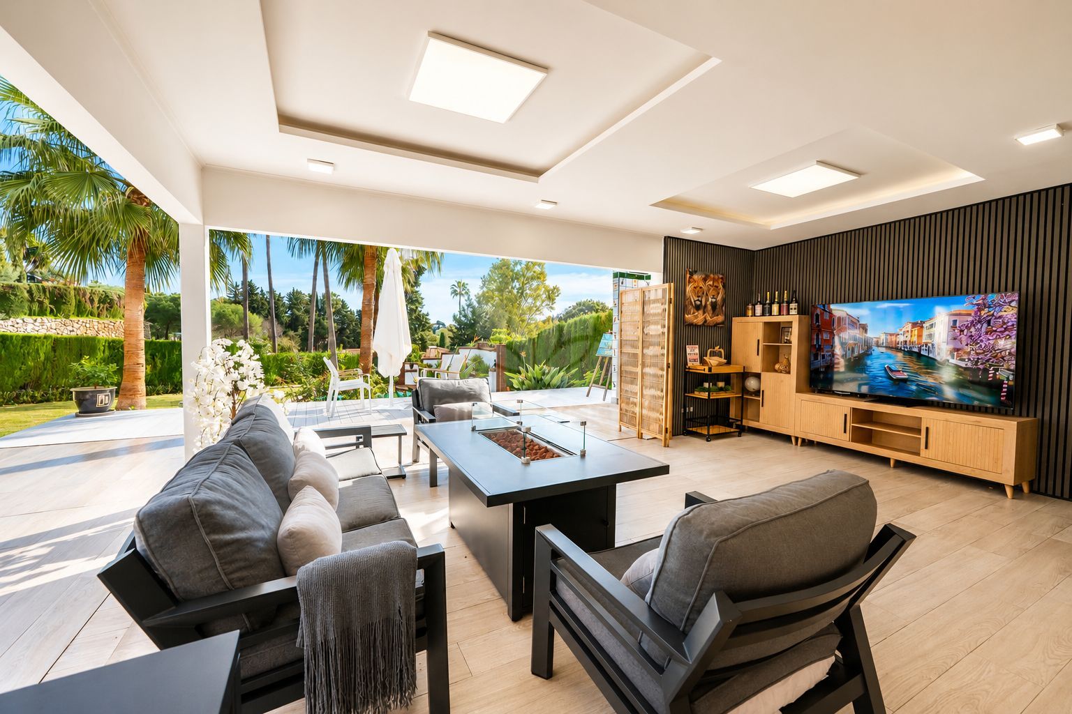 Villa in El Paraiso, Estepona