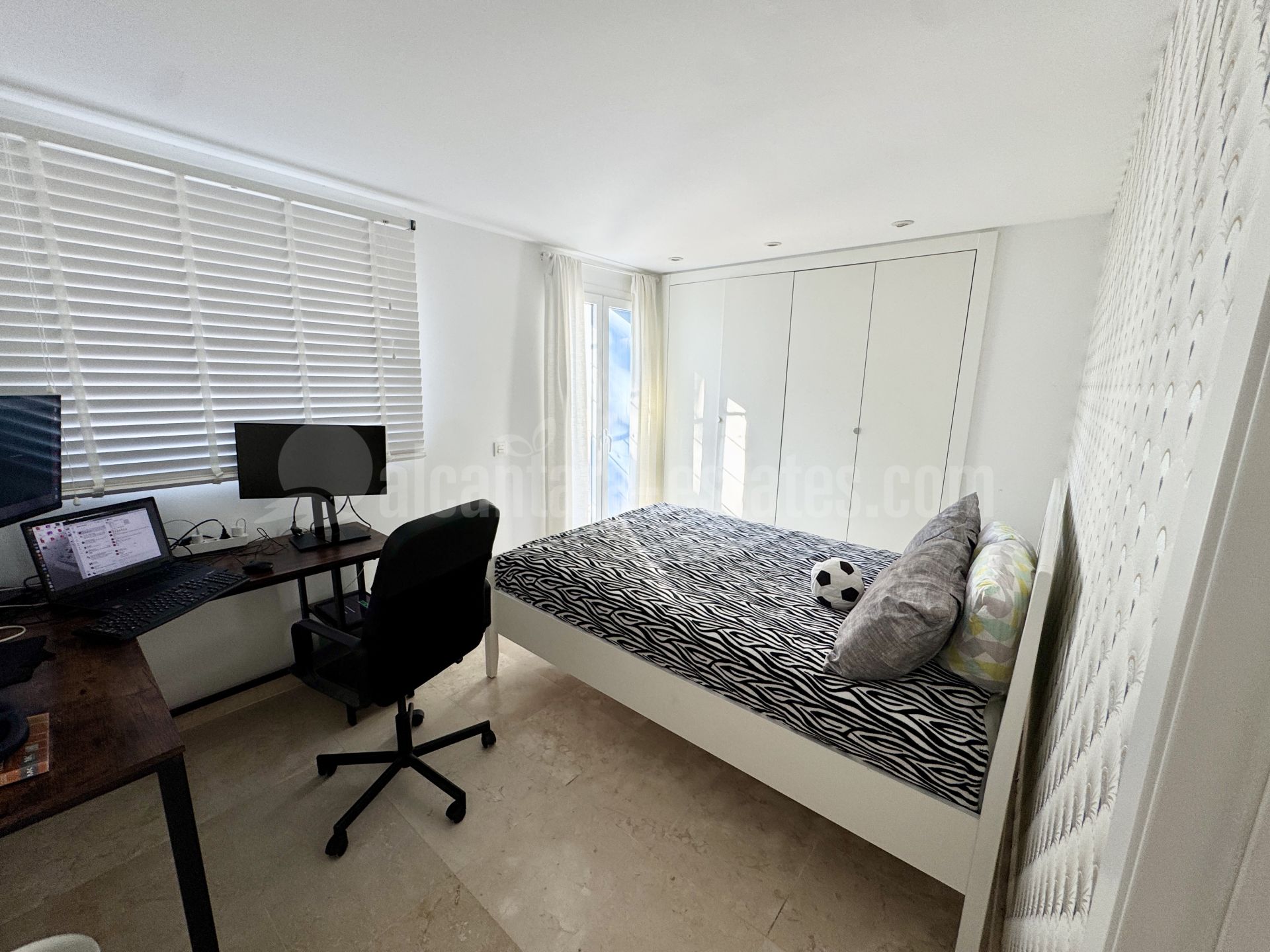 Apartment in Paraiso Pueblo, Benahavis