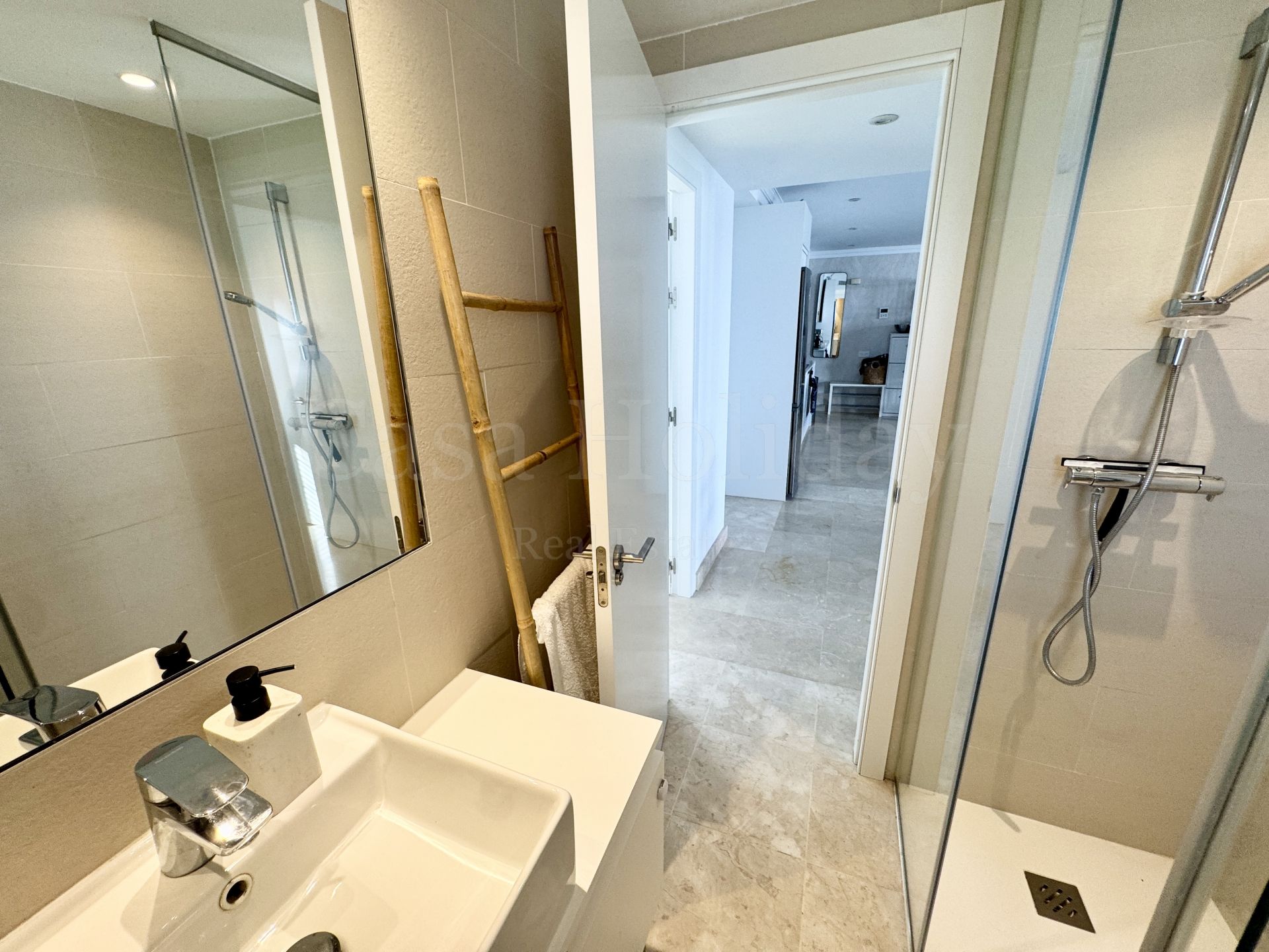 Apartamento en Paraiso Pueblo, Benahavis