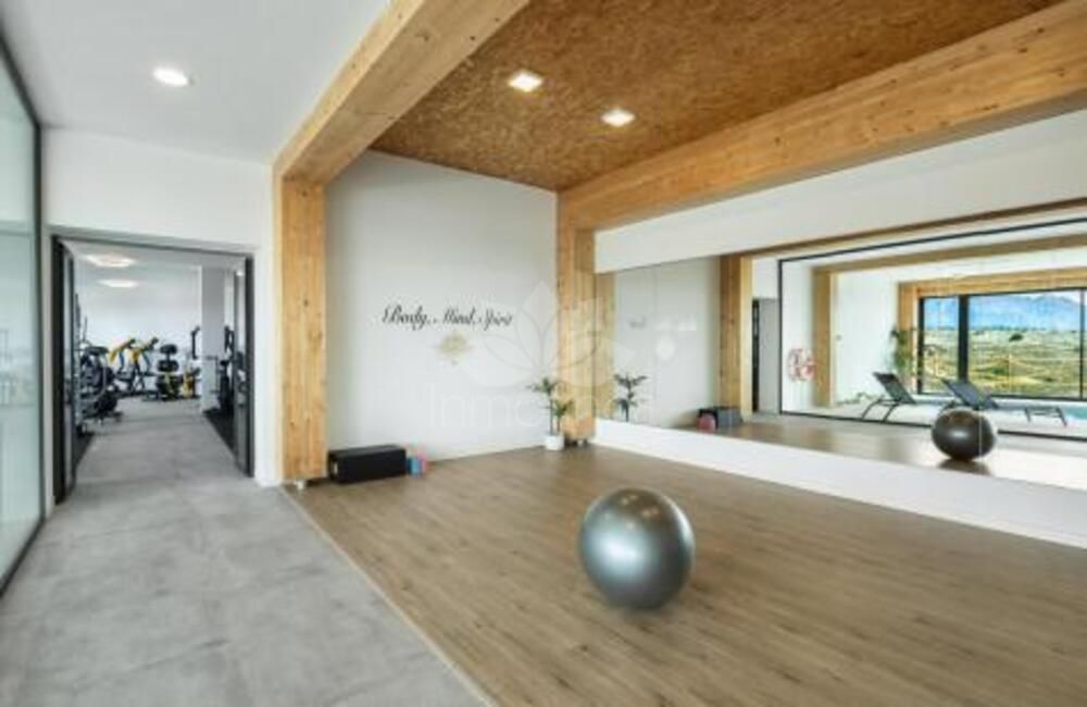 Apartment in Paraiso Pueblo, Benahavis
