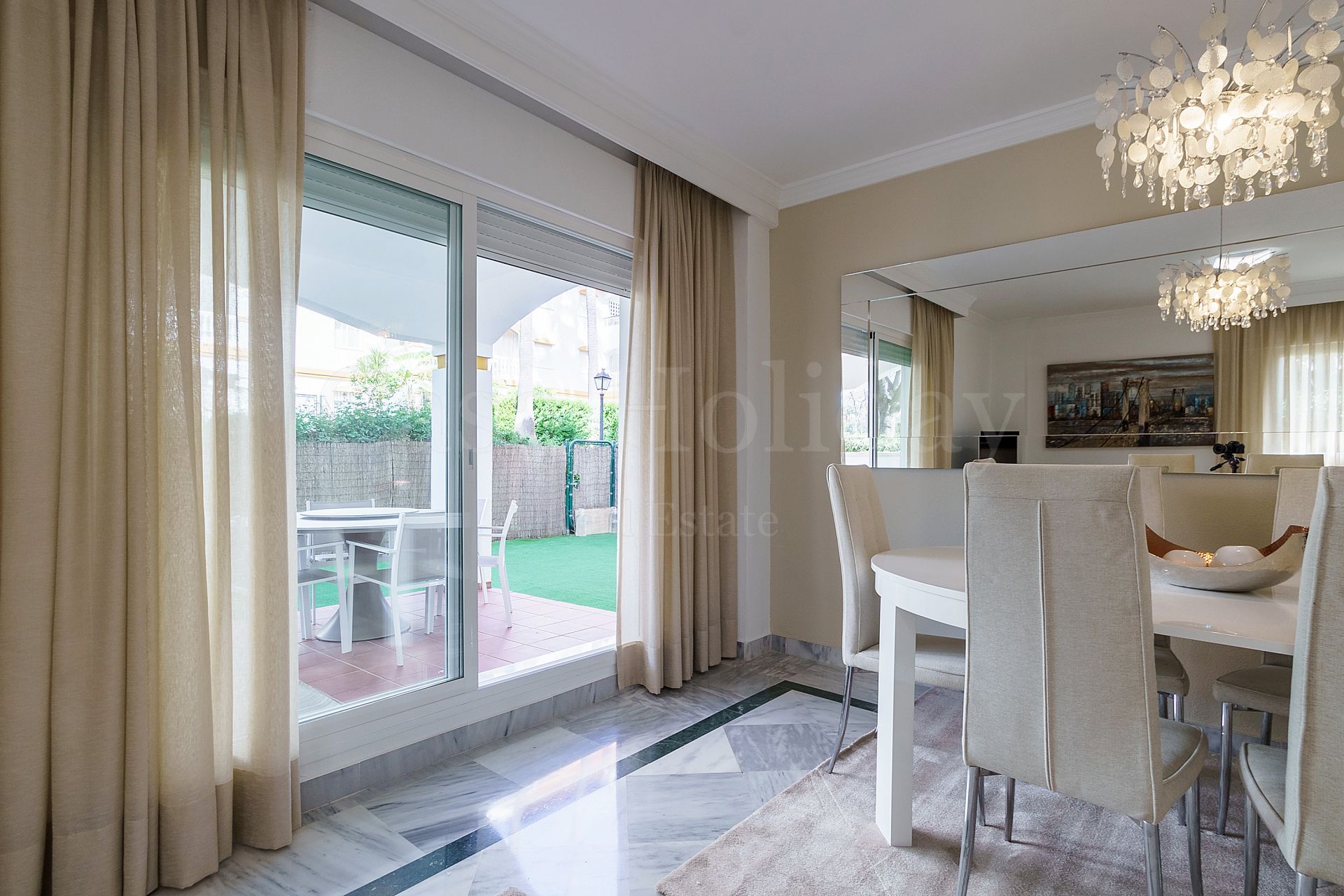 Apartamento Planta Baja en La Dama de Noche, Marbella