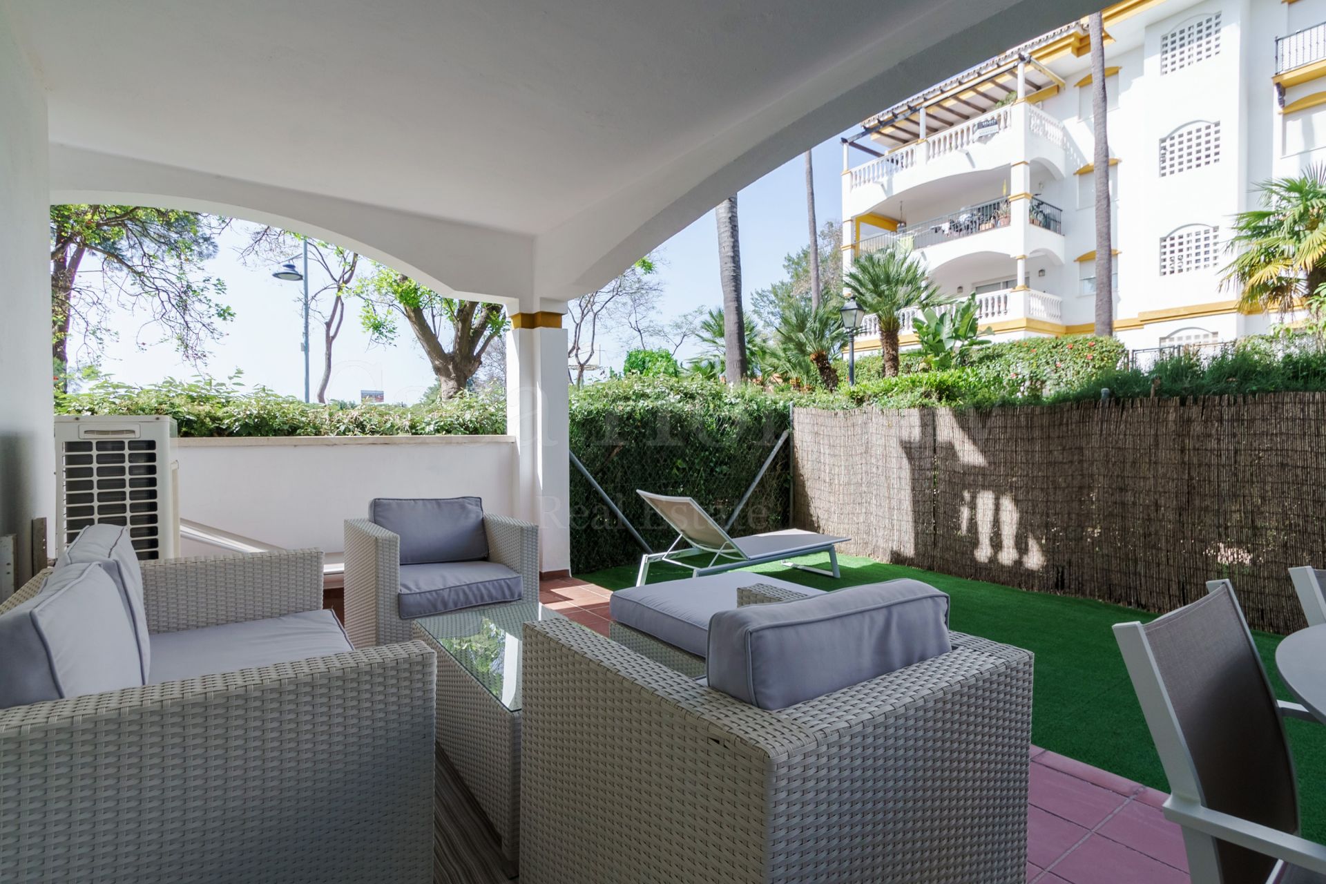 Apartamento Planta Baja en La Dama de Noche, Marbella