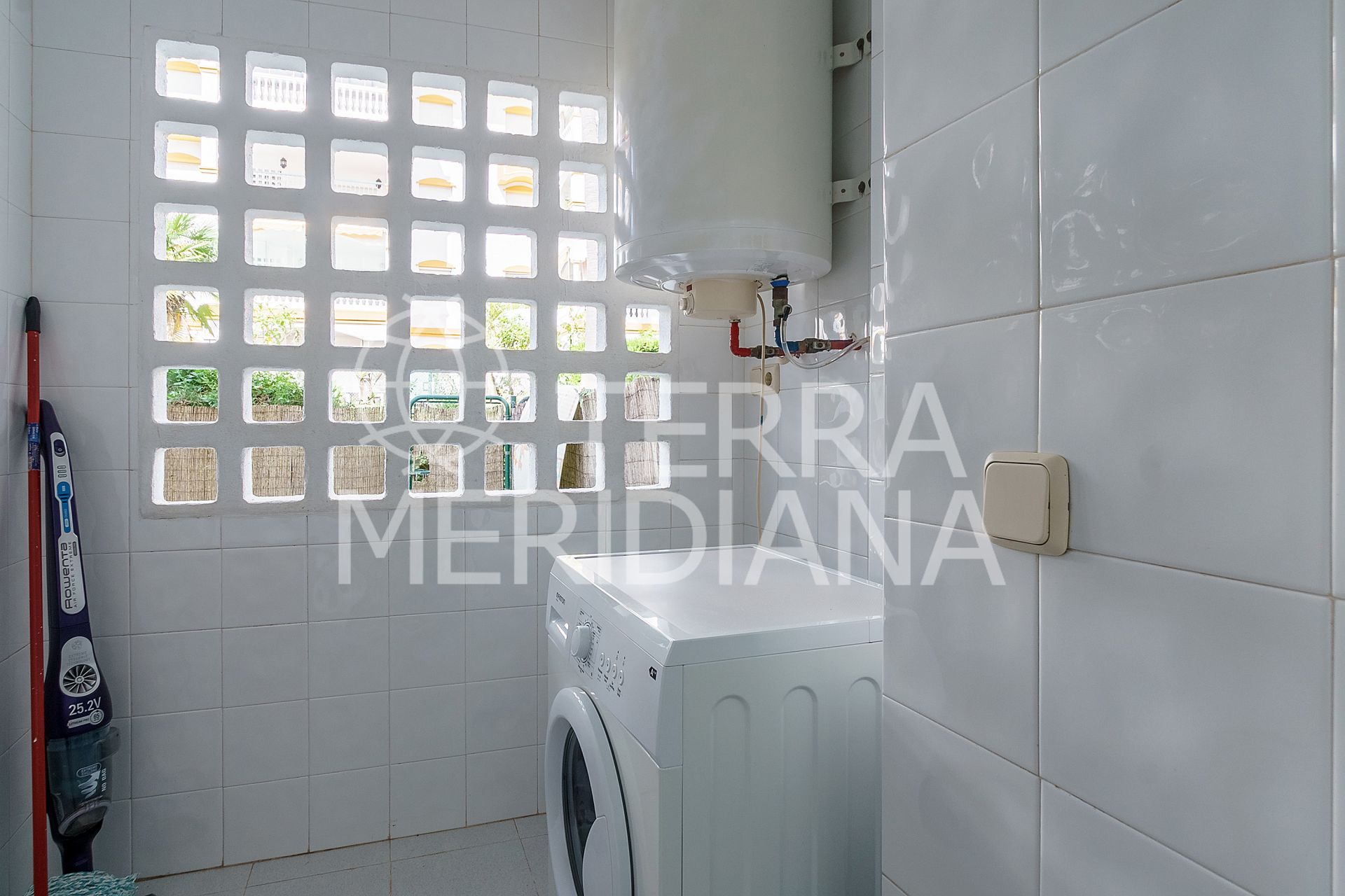 Ground Floor Apartment in La Dama de Noche, Marbella