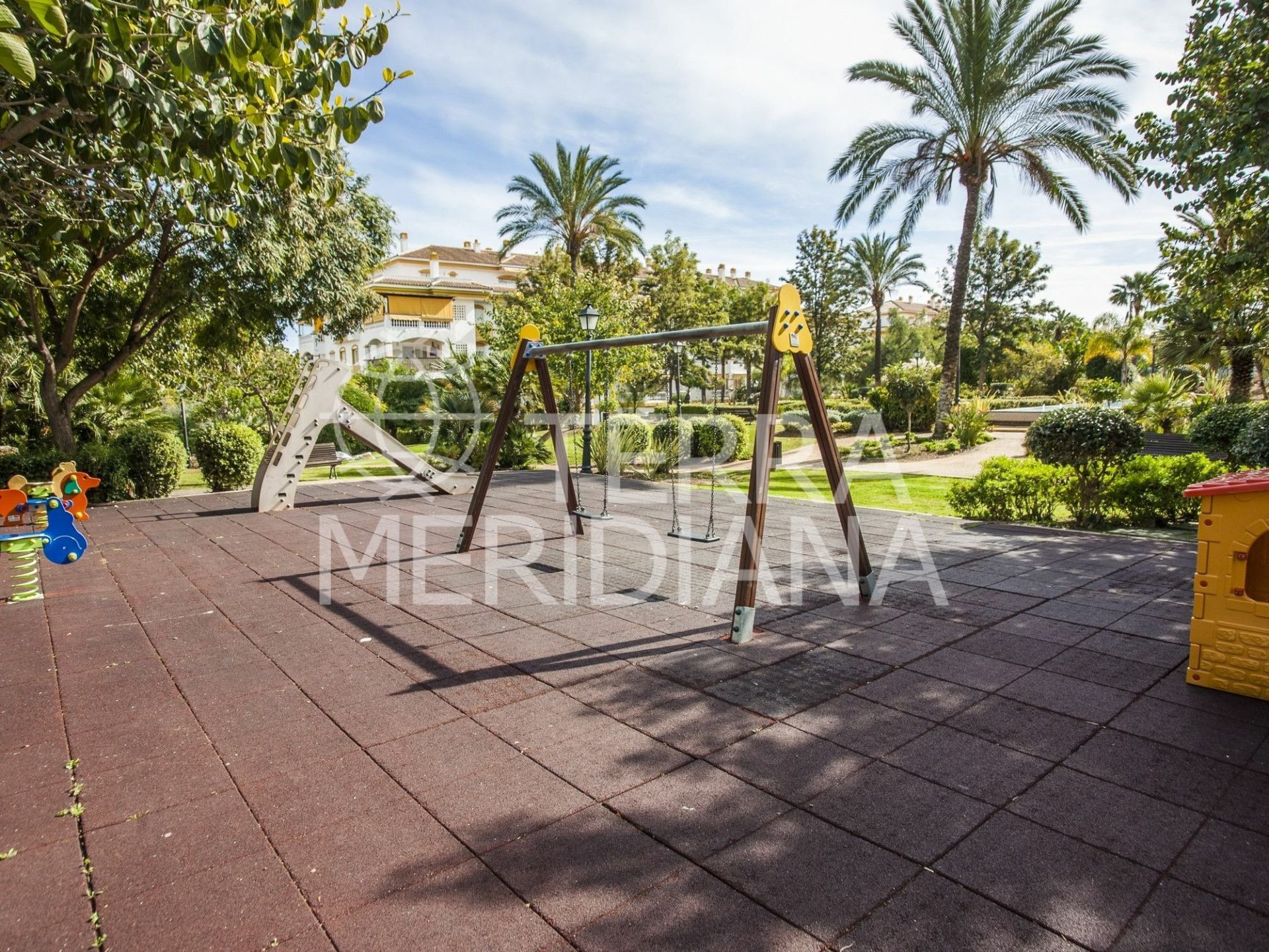Ground Floor Apartment in La Dama de Noche, Marbella