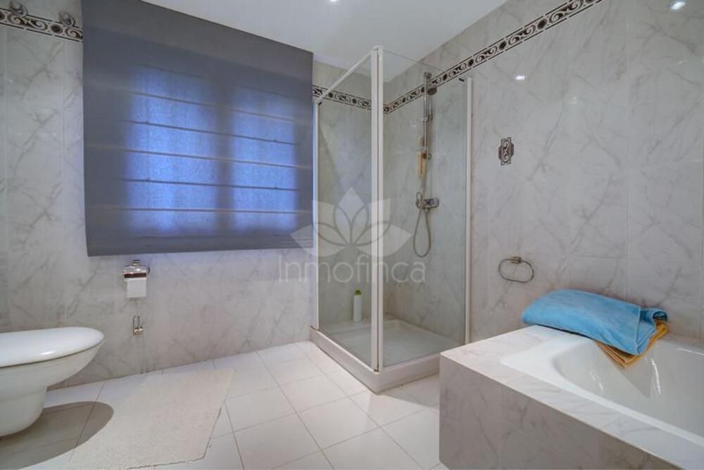 Villa en New Golden Mile, Estepona