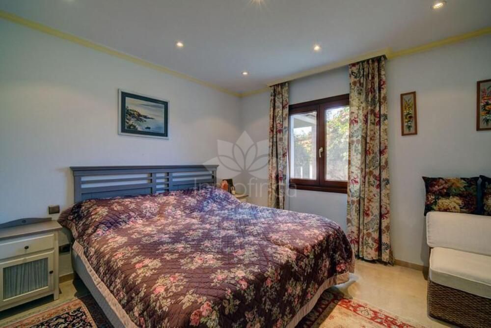 Villa en New Golden Mile, Estepona