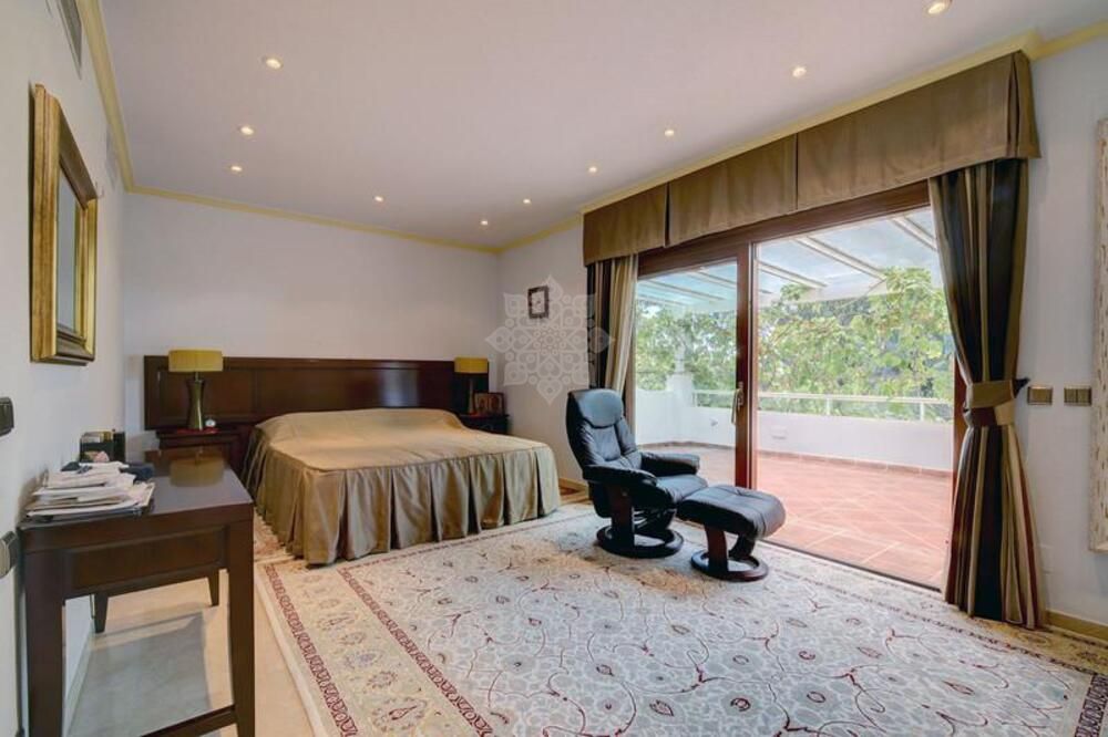 Villa en New Golden Mile, Estepona
