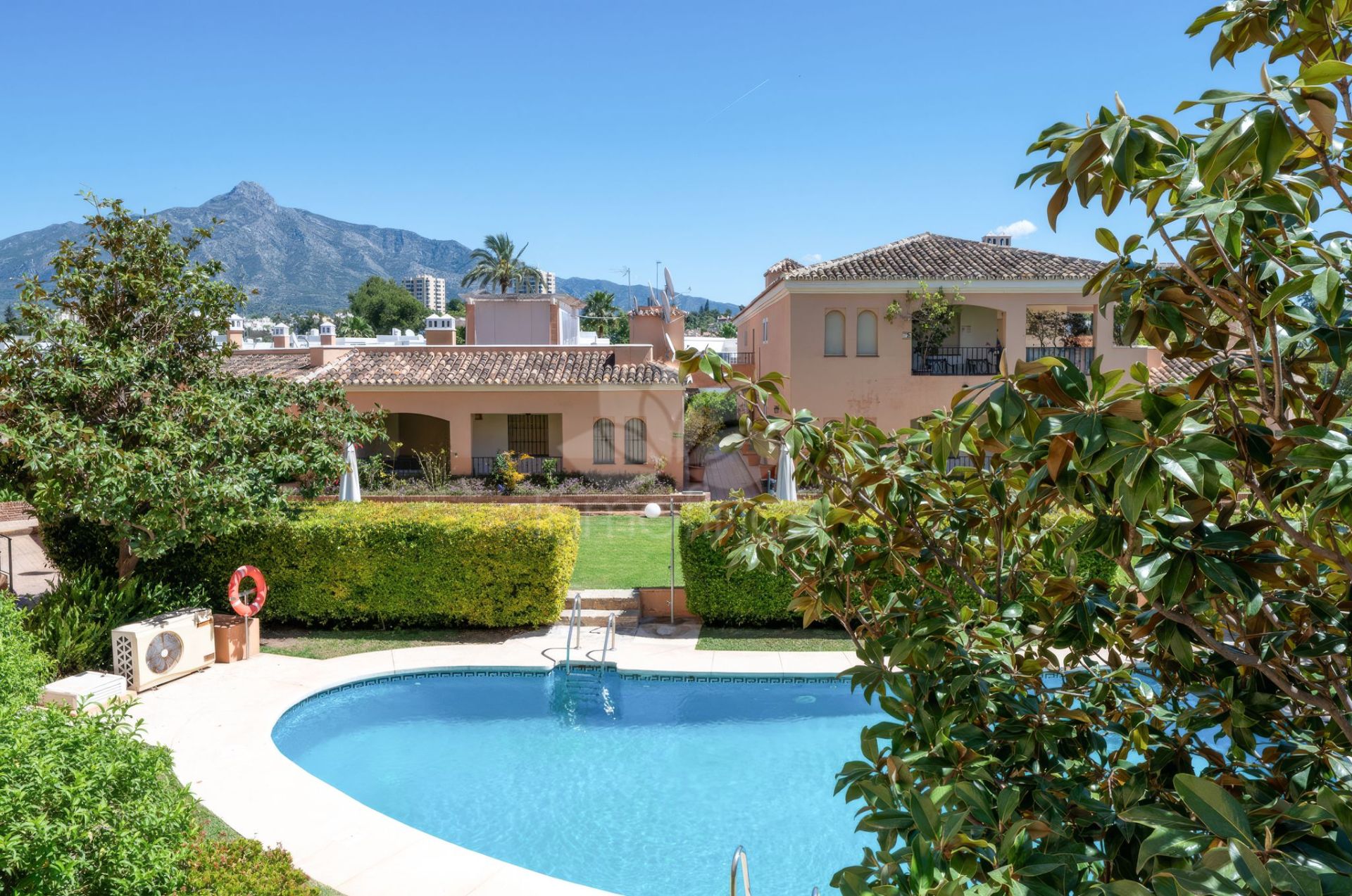 Apartment in Nueva Andalucia, Marbella
