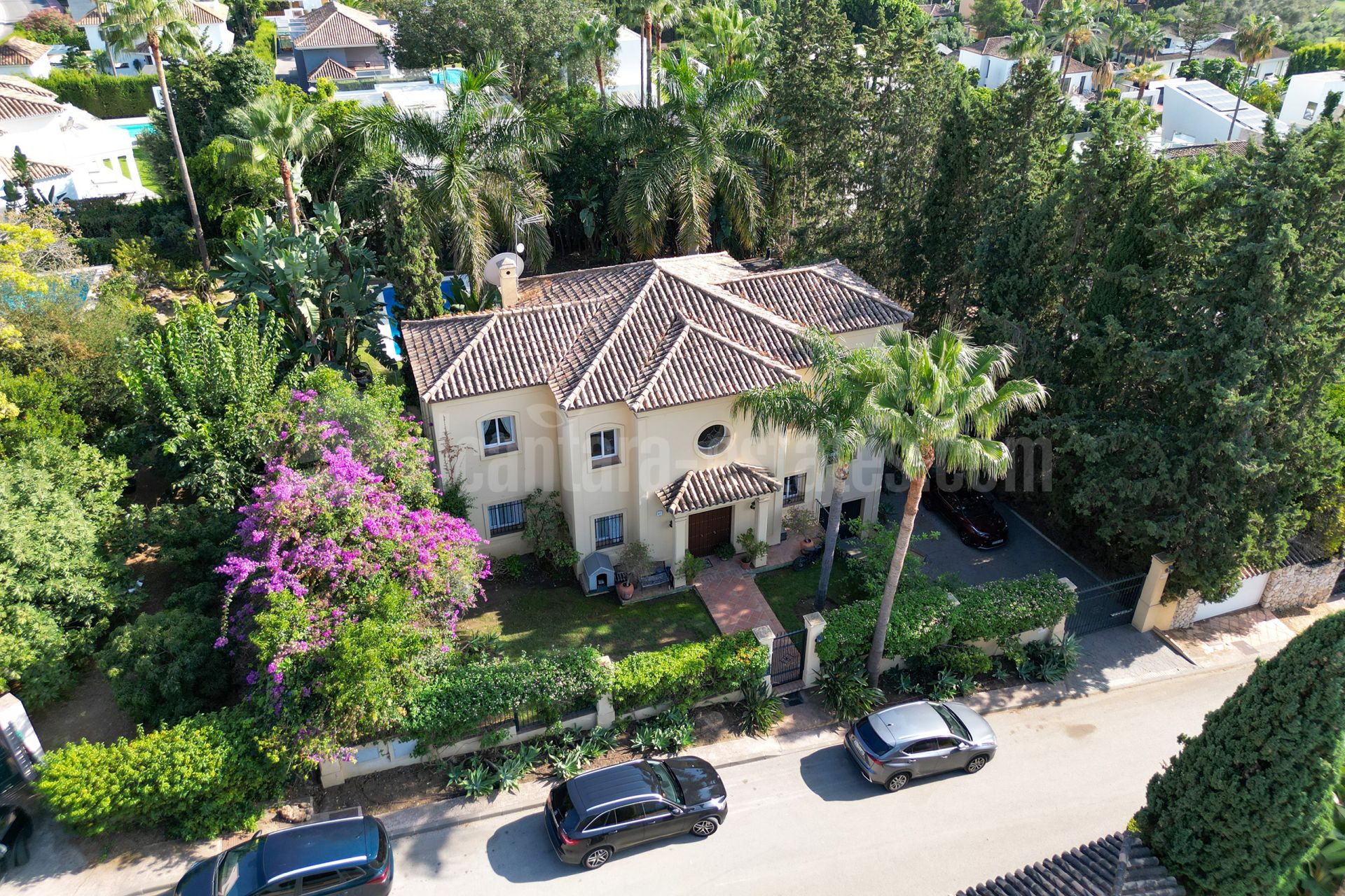 Villa in Las Brisas, Marbella