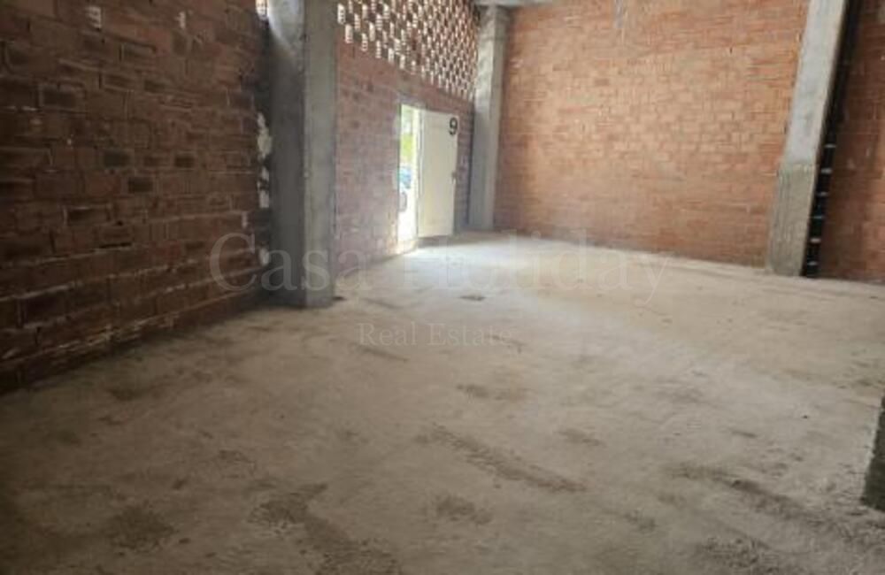 Centro Comercial en San Pedro Playa, San Pedro de Alcantara