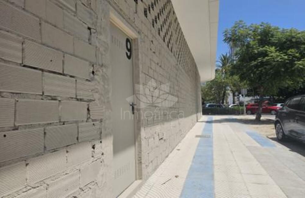 Centro Comercial en San Pedro Playa, San Pedro de Alcantara