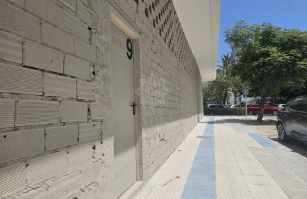 Shopping Centre in San Pedro Playa, San Pedro de Alcantara