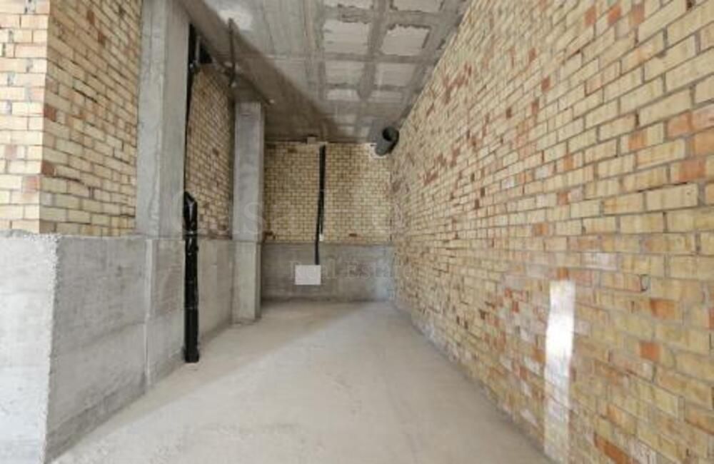 Centro Comercial en San Pedro Playa, San Pedro de Alcantara