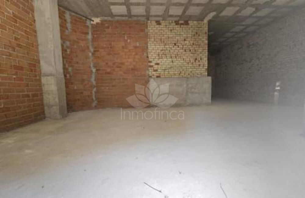 Centro Comercial en San Pedro Playa, San Pedro de Alcantara