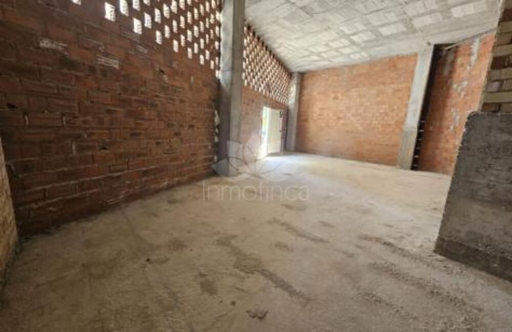 Centro Comercial en San Pedro Playa, San Pedro de Alcantara