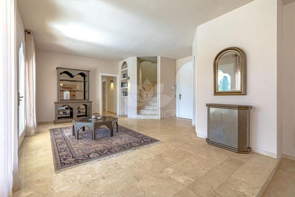 Villa in El Pilar, Estepona