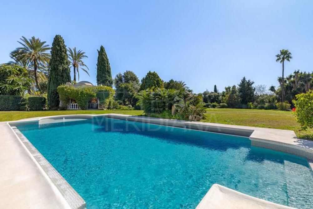 Villa in El Pilar, Estepona