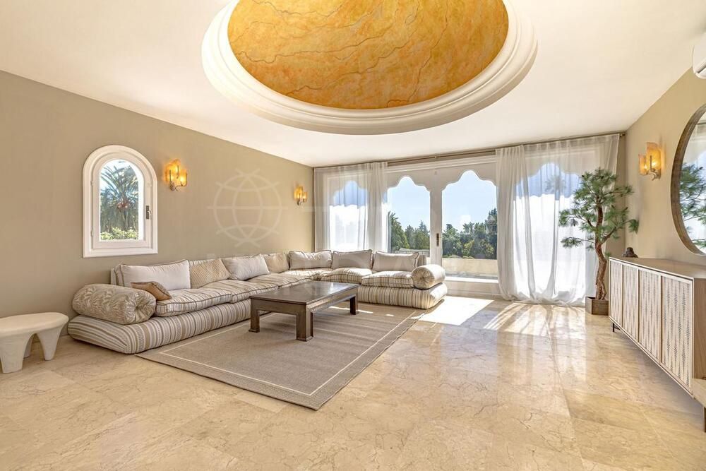 Villa in El Pilar, Estepona