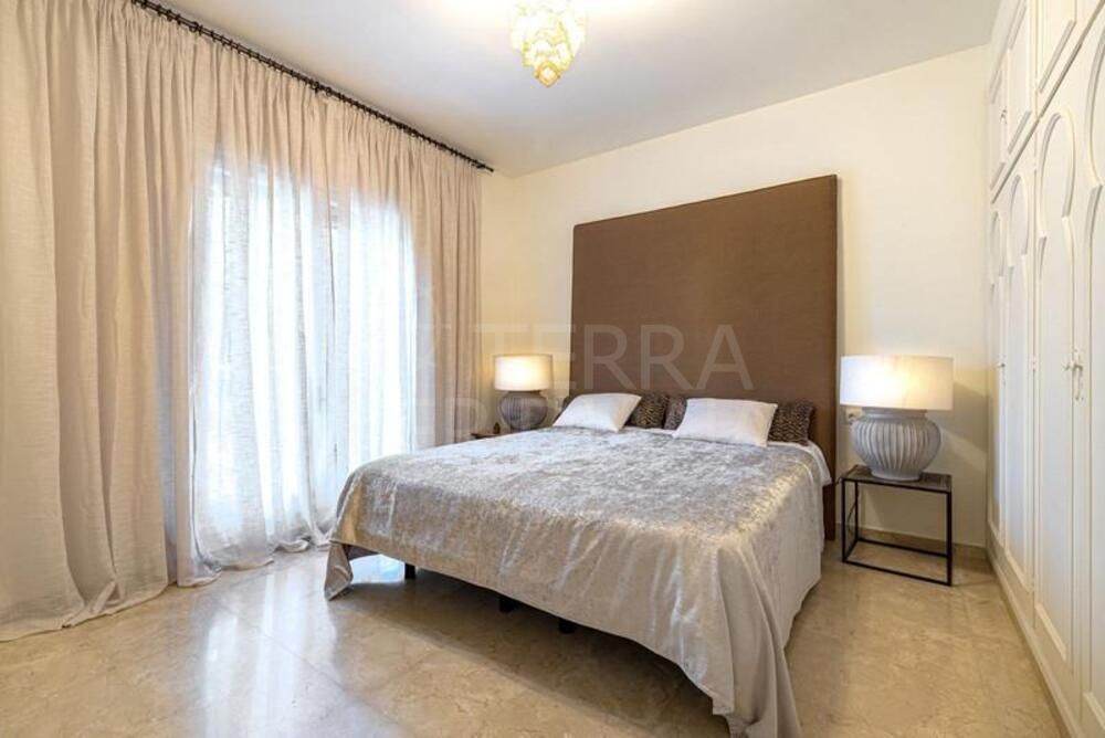 Villa in El Pilar, Estepona