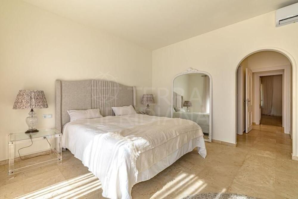 Villa in El Pilar, Estepona