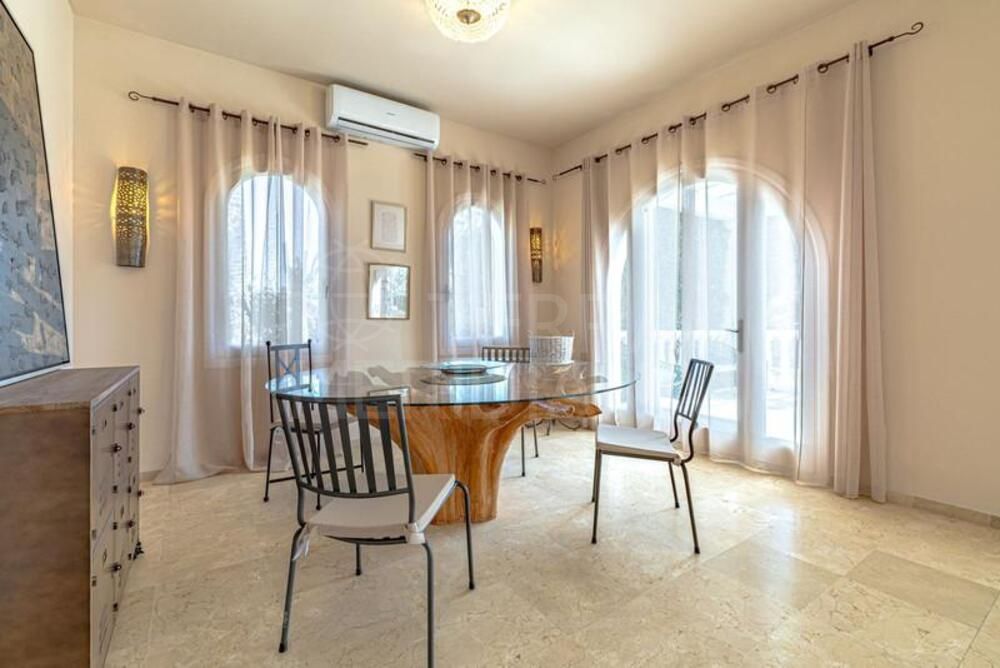 Villa in El Pilar, Estepona