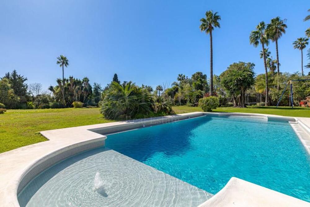 Villa en El Pilar, Estepona