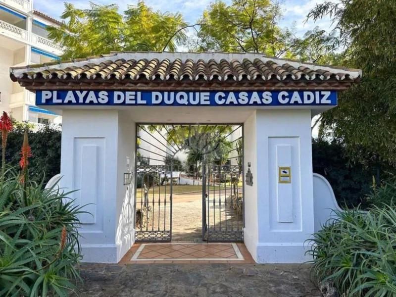 Apartamento en Playas del Duque, Marbella