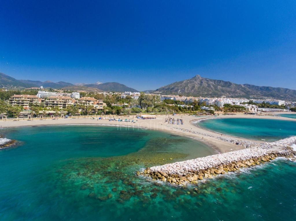 Apartamento en Playas del Duque, Marbella