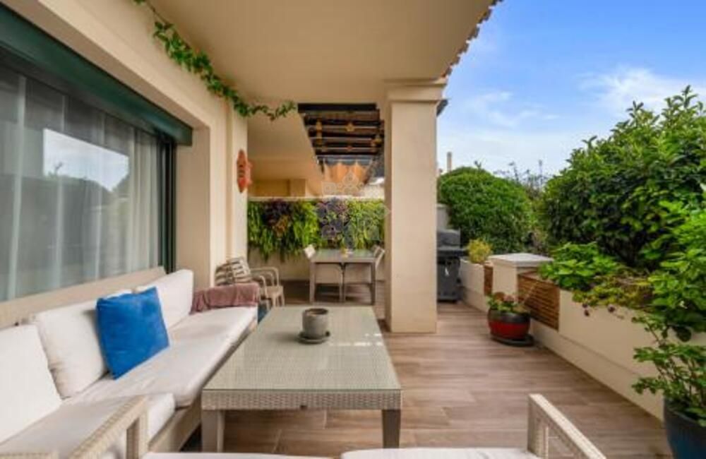 Ground Floor Apartment in Los Capanes del Golf, Benahavis
