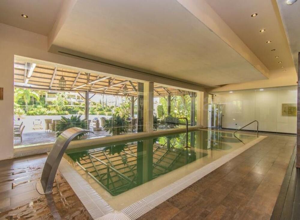 Ground Floor Apartment in Los Capanes del Golf, Benahavis