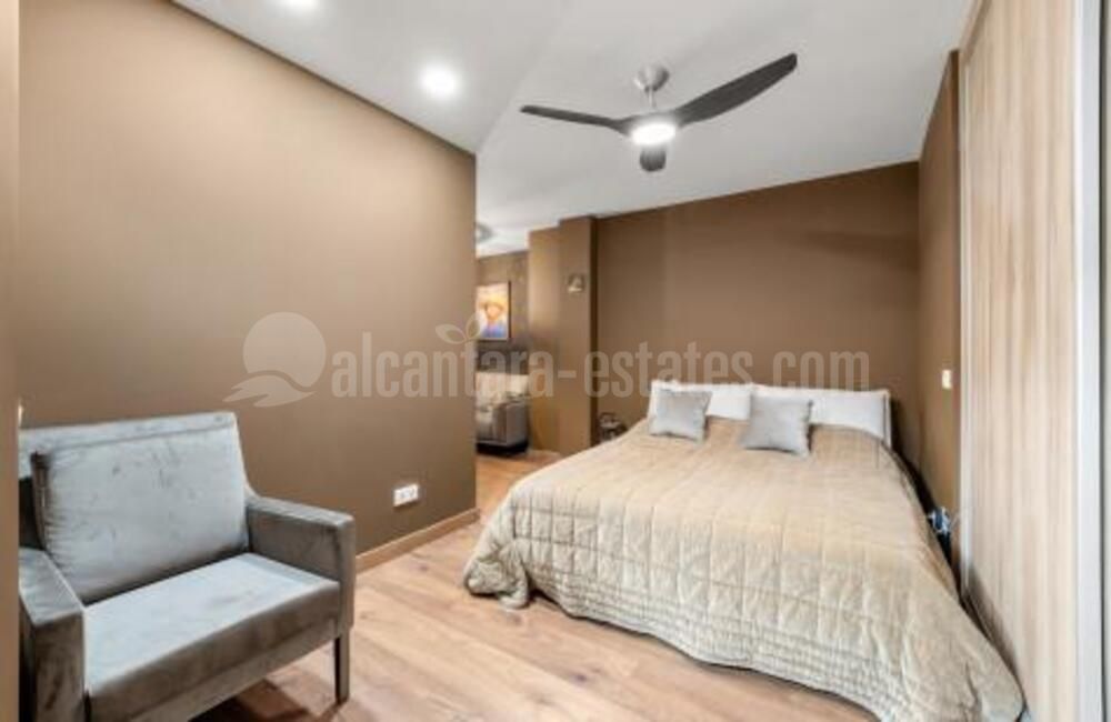 Ground Floor Apartment in Los Capanes del Golf, Benahavis
