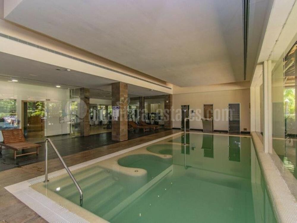 Ground Floor Apartment in Los Capanes del Golf, Benahavis