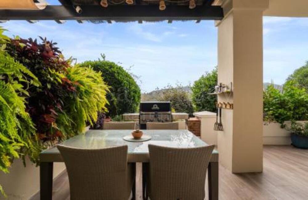 Ground Floor Apartment in Los Capanes del Golf, Benahavis
