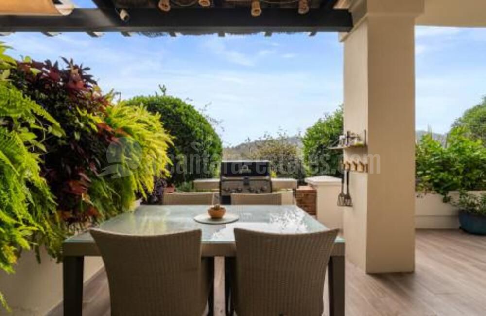 Ground Floor Apartment in Los Capanes del Golf, Benahavis