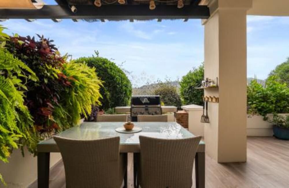 Ground Floor Apartment in Los Capanes del Golf, Benahavis