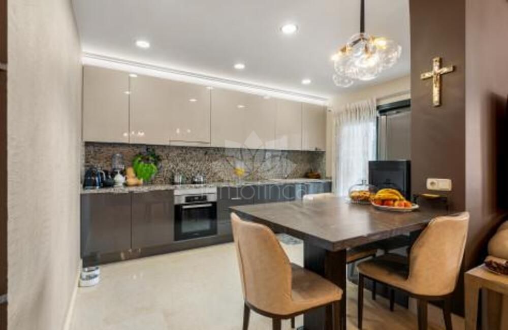 Ground Floor Apartment in Los Capanes del Golf, Benahavis