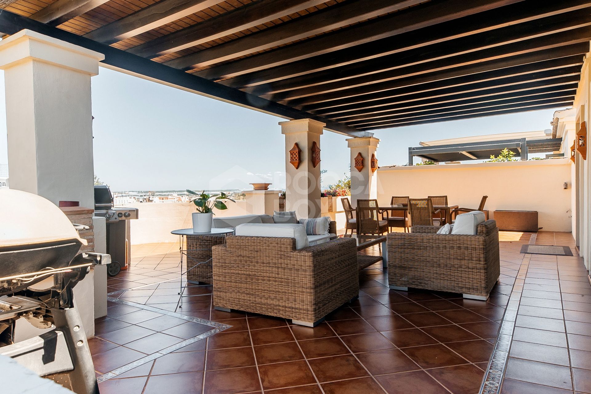 Duplex Penthouse for sale in Los Capanes del Golf, Benahavis