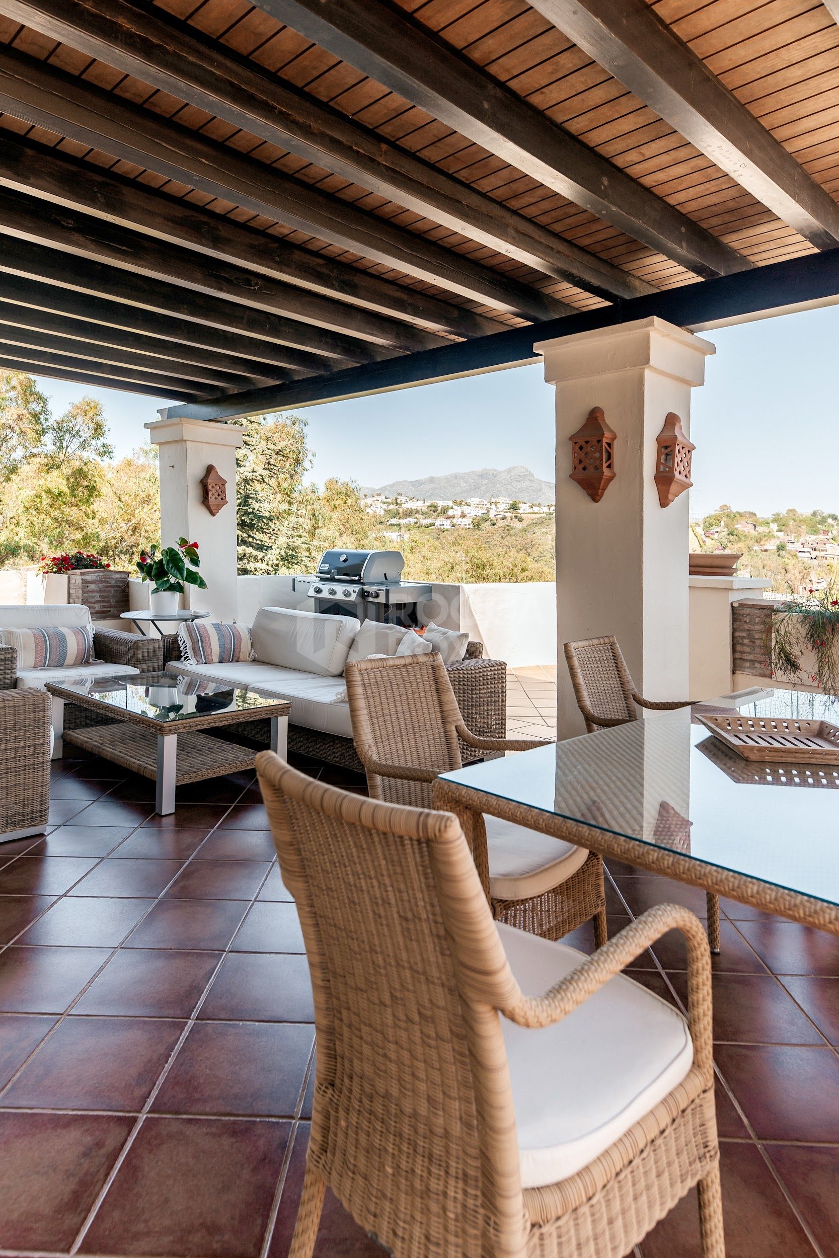 Duplex Penthouse for sale in Los Capanes del Golf, Benahavis