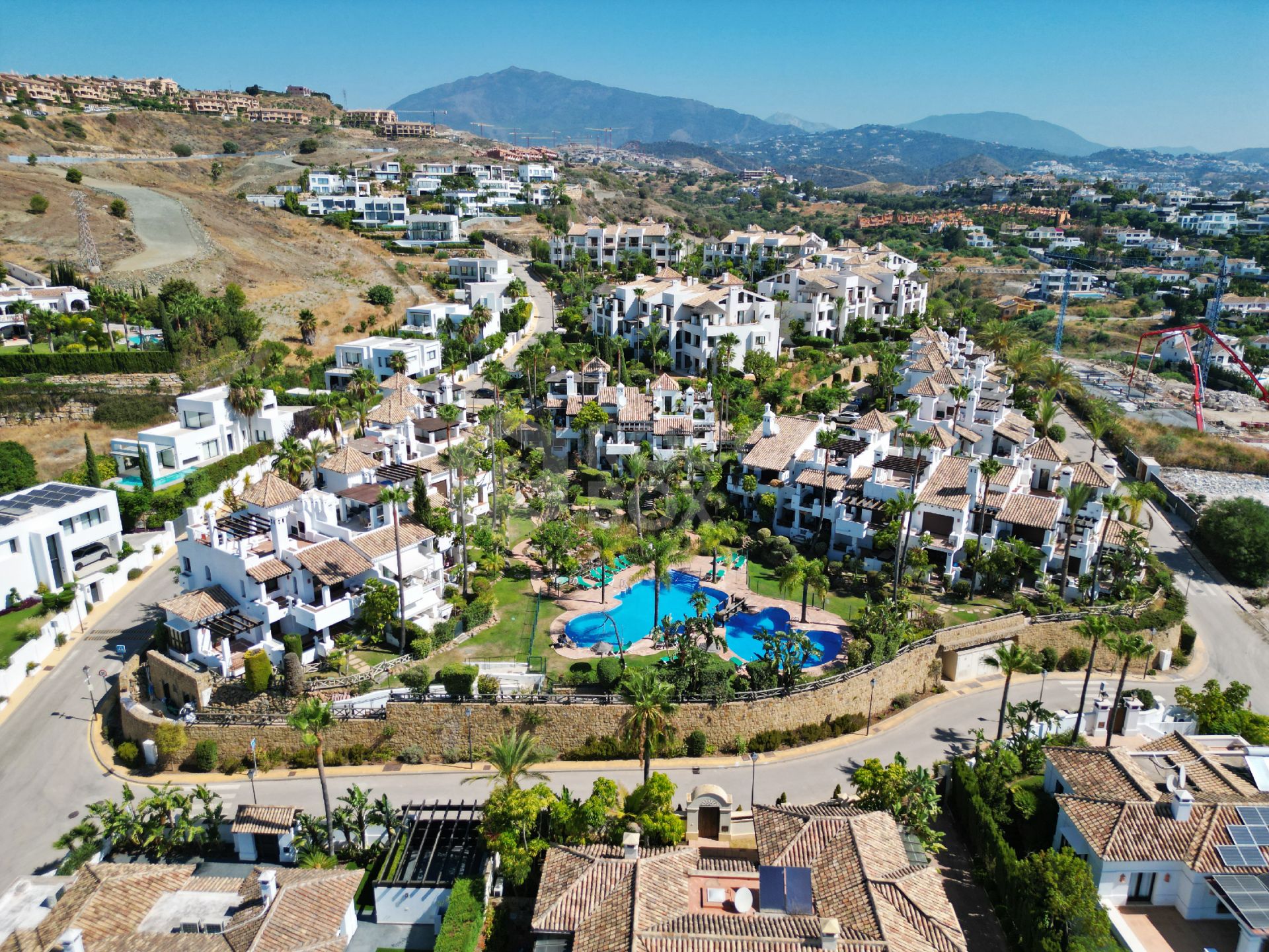 Town House for sale in Mirador del Paraiso, Benahavis