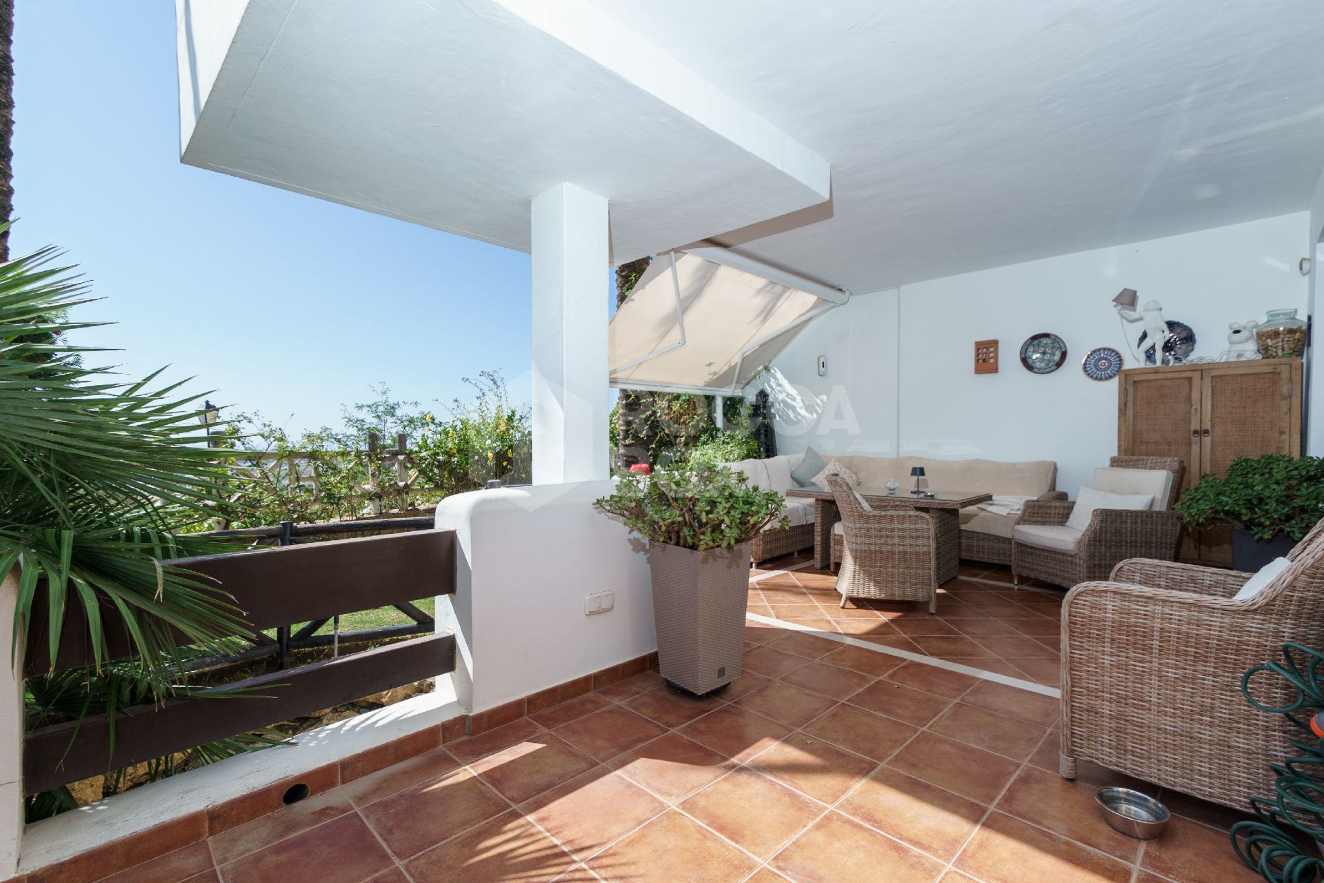 Town House for sale in Mirador del Paraiso, Benahavis