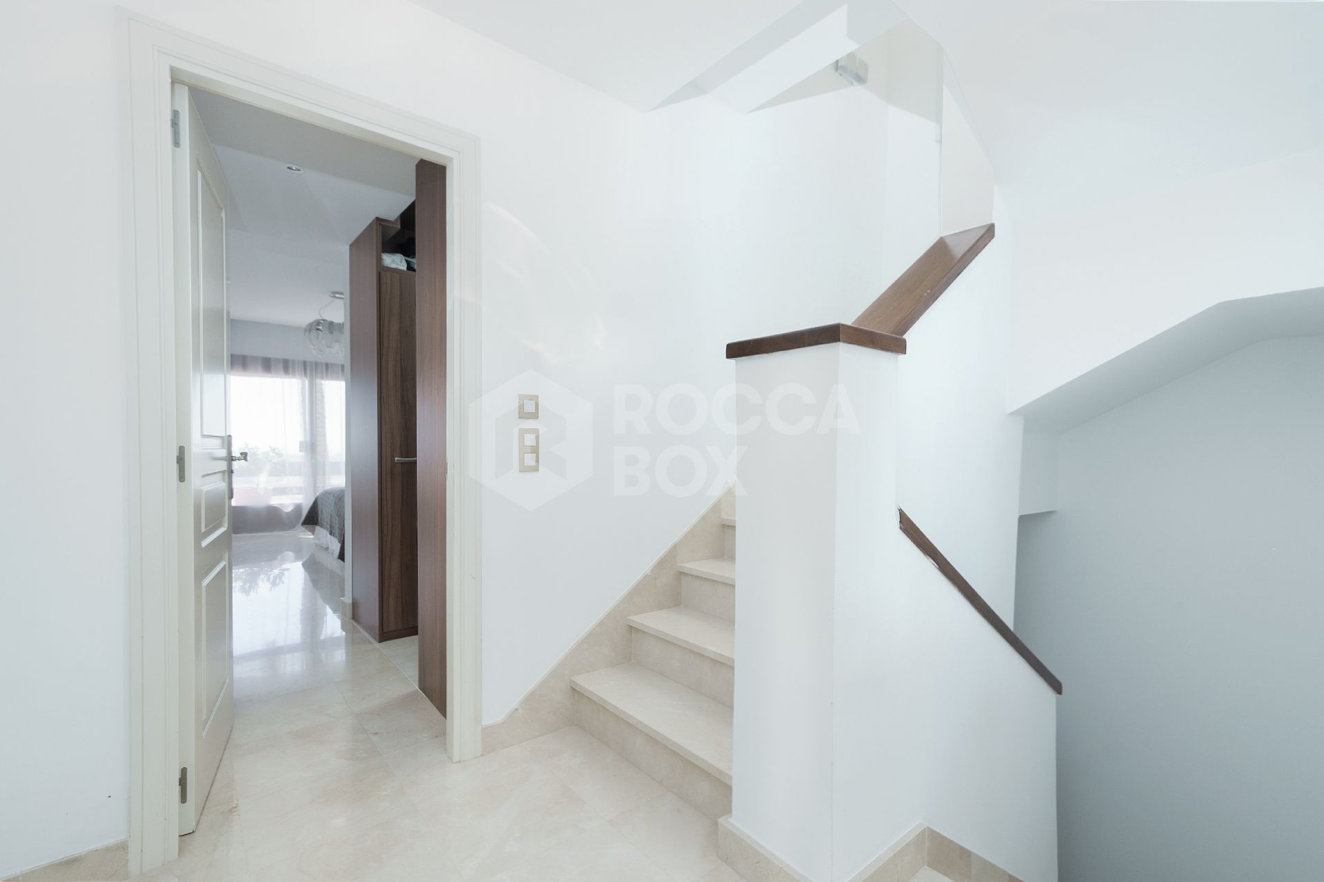 Town House for sale in Mirador del Paraiso, Benahavis