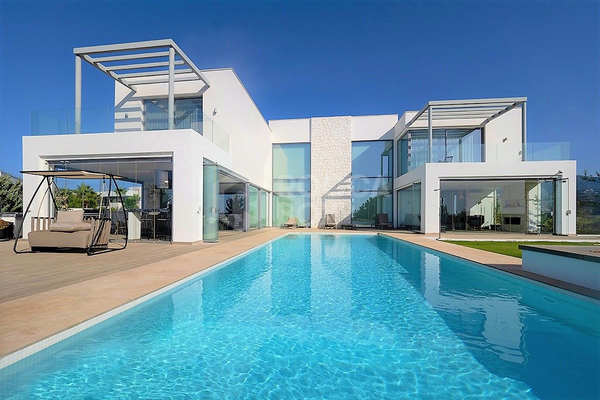 Villa for sale in Mirabella Hills, Benahavis